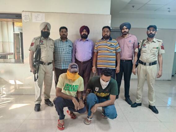 ਨਸ਼ੀਲੇ ਪਦਾਰਥਾਂ ਦੇ ਮਾਮਲੇ ਐੱਸਟੀਐੱਫ ਨੇ 2 ਪੁਲਿਸ ਕਾਂਸਟੇਬਲ ਕੀਤੇ ਗ੍ਰਿਫਤਾਰ ਨਸ਼ੀਲੇ ਪਦਾਰਥਾਂ ਦੇ ਮਾਮਲੇ ਐੱਸਟੀਐੱਫ ਨੇ 2 ਪੁਲਿਸ ਕਾਂਸਟੇਬਲ ਕੀਤੇ ਗ੍ਰਿਫਤਾਰ