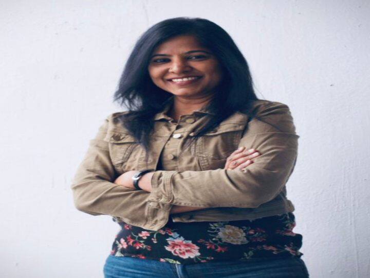 Kaali Poster Row: Leena Manimekalai Tweets Another Controversial Photo Amid Growing Outrage