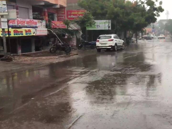 UP Weather Report Today 07 July 2022 IMD Alert for Heavy Rain in Lucknow Varanasi Prayagraj Kanpur Gorakhpur Ayodhya Meerut Agra News UP Weather Report Today: यूपी में आज इन जगहों पर हो सकती है बूंदा-बांदी, कल से भारी बारिश का अलर्ट