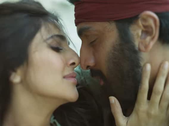 Ranbir On Shamshera Songs : रीमिक्स गानों पर रणबीर कपूर ने कही ये बात, 'उनकी अपनी जगह लेकिन...' Ranbir On Shamshera Songs : रीमिक्स गानों पर रणबीर कपूर ने कही ये बात, 'उनकी अपनी जगह लेकिन...'