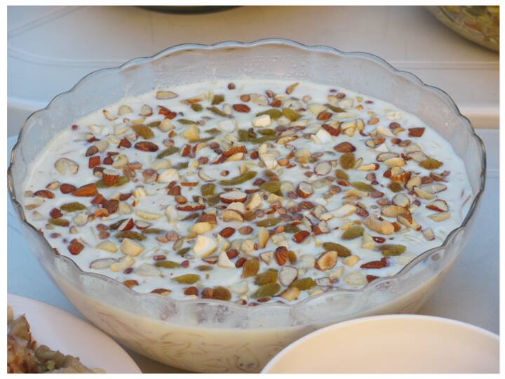 Sheer Khurma Recipe Eid Special Sweet Dish Recipe How Is Sheer Khurma Prepared Vermicelli Sheer Khurma Kitchen Hacks: ईद पर शीर खुर्मा खाएं और खिलाएं, बढ़ जाएगी ईद की मिठास