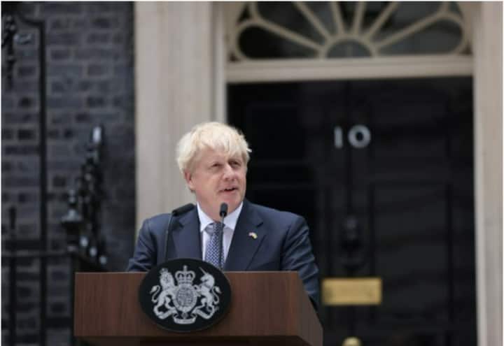 Boris Johnson Resigns: ब्रिटेन के पीएम पद से बोरिस जॉनसन ने दिया इस्तीफा, जानें कब कब विवादों में रहे?