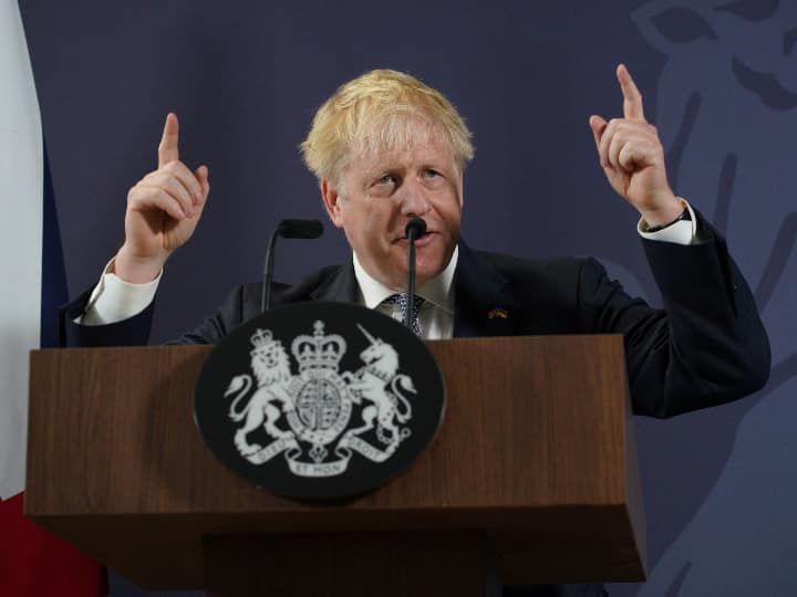 Boris Johnson Resigns as UK prime minister Boris Johnson Resigns: बोरिस जॉनसन ने ब्रिटेन के पीएम पद से दिया इस्तीफा, कहा- दुनिया के सर्वश्रेष्ठ पद को छोड़ कर वह उदास हैं