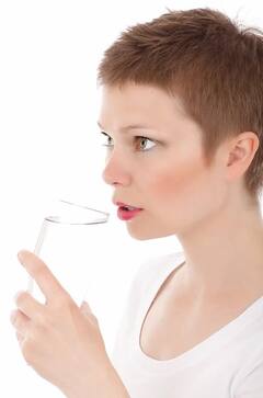 Health Tips: বাচ্চা কিছুতেই জল খেতে চাইছে না? এই সহজ পদ্ধতিগুলোতে ওদের জল খাওয়ার পরিমাণ বাড়াতে পারেন