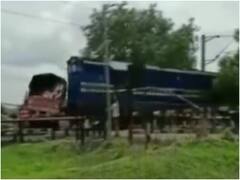 Viral: रेलवे ट्रैक पर फंसे ट्रक को ट्रेन ने मारी जोरदार टक्कर, देखिए हादसे का भयानक वीडियो