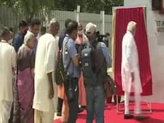 PM Modi Varanasi Visit LIVE: PM मोदी ने वाराणसी में अक्षय पात्र मिड डे मील किचन का किया उद्घाटन, CM योगी भी रहे मौजूद