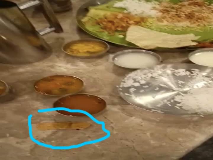 Thiruvannamalai's popular Ponroyer vegetarian restaurant has been in a frenzy over food containing adhesive bandages for wounds watch video: திருவண்ணாமலை: உணவில் பேண்டேஜ்: அலட்சியப்படுத்திய ஹோட்டல் உரிமையாளர்!