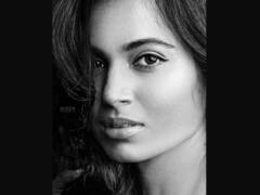 நடிகை ரம்யா பாண்டியனின் அசத்தலான க்ளிக்ஸ் !