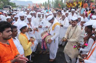 Nagpur RTO : वारकऱ्यांना 'टोल' सवलत, आरटीओ कार्यालय करणार 'स्टीकर्स'चे वितरण