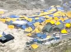 Amarnath Cloudburst: ਅਮਰਨਾਥ ਗੁਫਾ ਨੇੜੇ ਫਟਿਆ ਬੱਦਲ , ਟੈਂਟਾਂ ਵਿਚਕਾਰੋਂ ਲੰਘਿਆ ਸੈਲਾਬ, ਦਿਲ ਦਹਿਲਾਉਣ ਵਾਲੀਆਂ ਤਸਵੀਰਾਂ