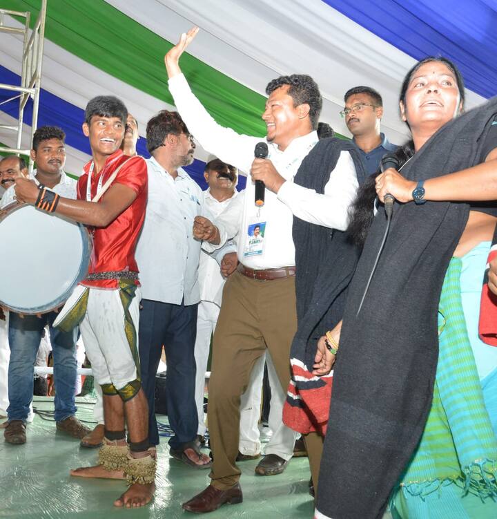 ప్లీనరీలో చిందేసిన మంత్రి సీదిరి అప్పలరాజు