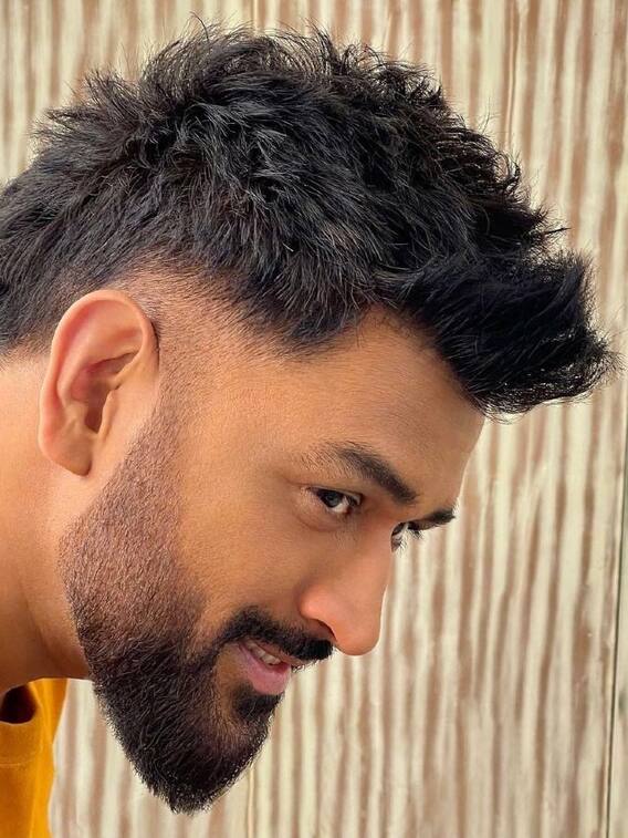 தோனியின் பல விதமான ஹேர்ஸ்டைல்