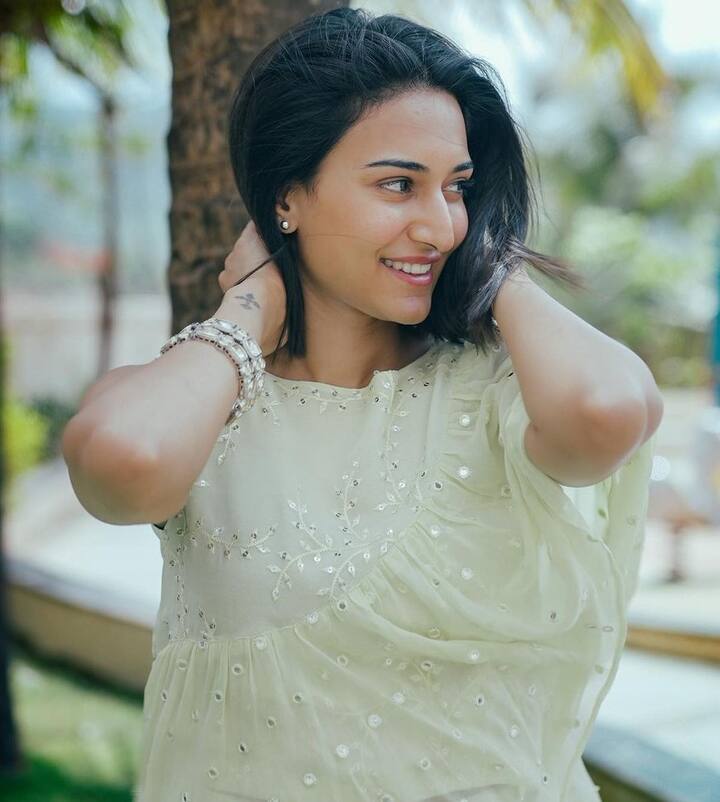 एरिका के इंस्टाग्राम पर 4.1 मिलियन फॉलोवर्स हैं जो उन्हें बेहद पसंद करते हैं.
