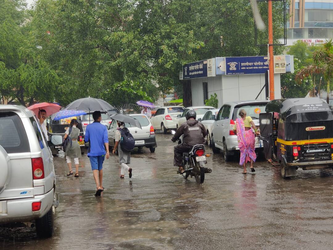 Nashik Rain : नाशिकसह जिल्ह्यात पावसाची 'संततधार', सकाळपासून 39.8 मिलीमीटर पावसाची नोंद Maharashtra News 39.8 mm rainfall recorded since morning in Nashik districts Nashik Rain : नाशिकसह जिल्ह्यात पावसाची 'संततधार', सकाळपासून 39.8 मिलीमीटर पावसाची नोंद