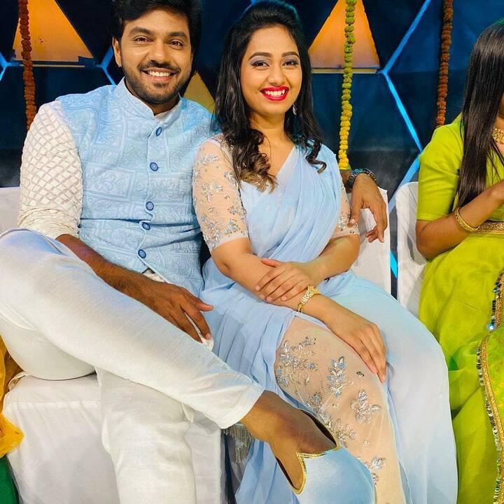 అగ్నిసాక్షి సీరియల్ తో టీవీ ప్రేక్షకులకు దగ్గరైన అర్జున్ అంబటి ఇప్పుడు దేవత’ సీరియల్‌లో ఆదిత్యగా మరింత ఫాలోయింగ్ పెంచుకున్నాడు.