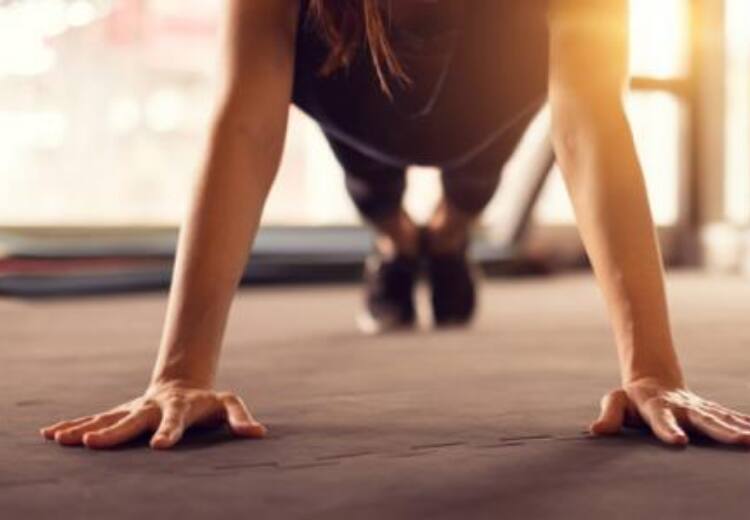 How to be fit after attaining age of 40s 40 வயசை தொட்டுட்டீங்களா? உங்க ஃபிட்னஸுக்கு அடிப்படை மந்திரம் மாதிரி ஃபாலோ பண்ணவேண்டியது இதுதான்..