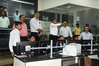 Nagpur : शहरातील पावसाळी समस्यांसाठी 'ऑन द स्पॉट' कार्यप्रणाली, सीओसीमधून आयुक्तांनी घेतला आढावा