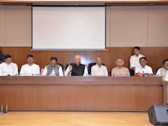 Gujarat News: गुजरात पहुंचे राष्ट्रपति उम्मीदवार यशवंत सिन्हा, कहा- ये दो विचारधारा के बीच की लड़ाई