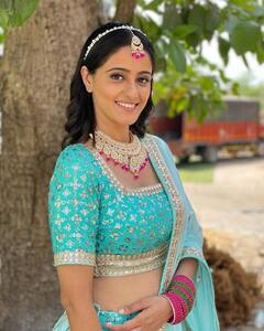 Ayesha Singh Photos : 'गुम है किसी के प्यार है' मालिकेतील सईचा बोल्ड अंदाज, पाहा खास फोटो