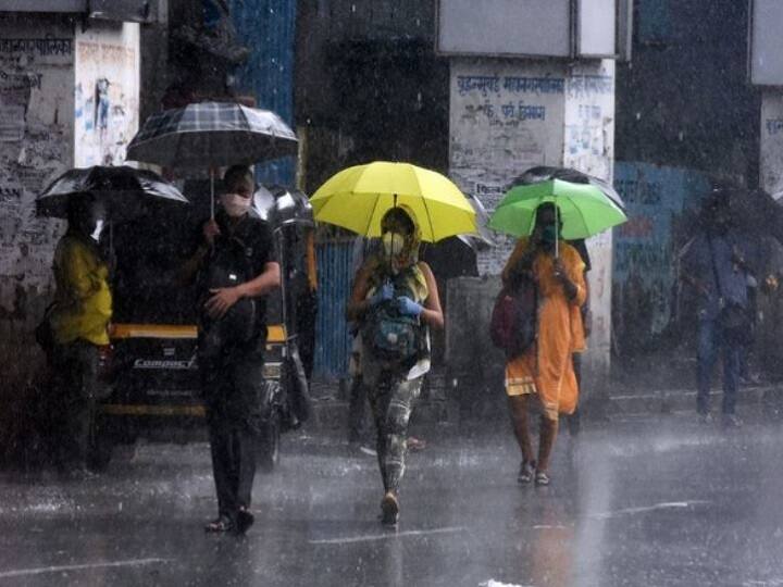 Mumbai Weather Forecast: Heavy rain likely in Mumbai today, IMD issues 'Orange Alert' for next three days Mumbai Weather Forecast: मुंबई में अभी बारिश से नहीं मिलेगी राहत, जमकर बरसेंगे बादल, तीन दिनों के लिए 'ऑरेंज अलर्ट' जारी