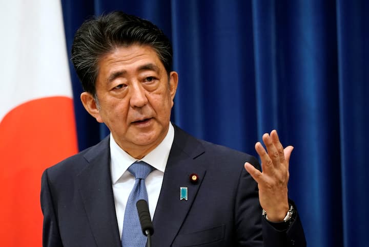 Shinzo Abe former Japan Prime Minister shot and collapsed during a campaign speech who is attacker shot twice not run away Shinzo Abe Shot: जापान के पूर्व PM शिंजो आबे को गोली मारने वाला हमलावर कौन है? नहीं की भागने की कोशिश