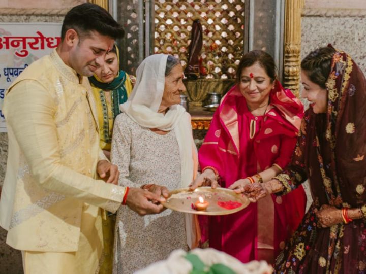 Payal Rohatgi Wedding: शादी से पहले पायल रोहतगी और संग्राम सिंह ने लिया भगवान का आशीर्वाद, 850 साल पुराने मंदिर के किए दर्शन