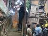 Pune Accident News: मोठा अनर्थ टळला! 80 वर्ष जुन्या वाडाच्या पायऱ्या कोसळल्या; 6 व्यक्तींची सुखरुप सुटका