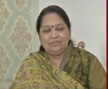 Mulayam Singh Yadav की पत्नी Sadhna Gupta को जानिए | Hindi News