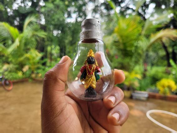 माऊली..माऊली.. बल्बमध्ये साकारली विठ्ठलाची प्रतिकृती