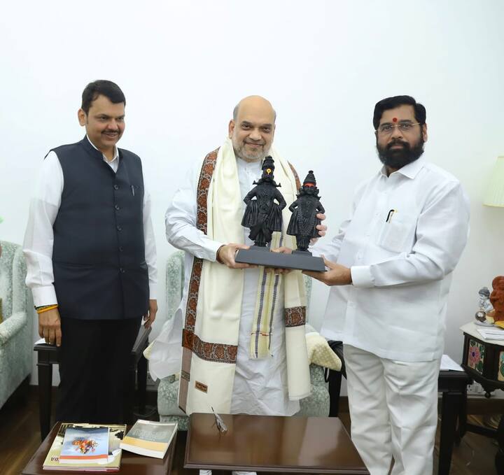 शिंदे आणि फडणवीसांनी काल केंद्रीय गृहमंत्री अमित शाह यांची भेट घेतली