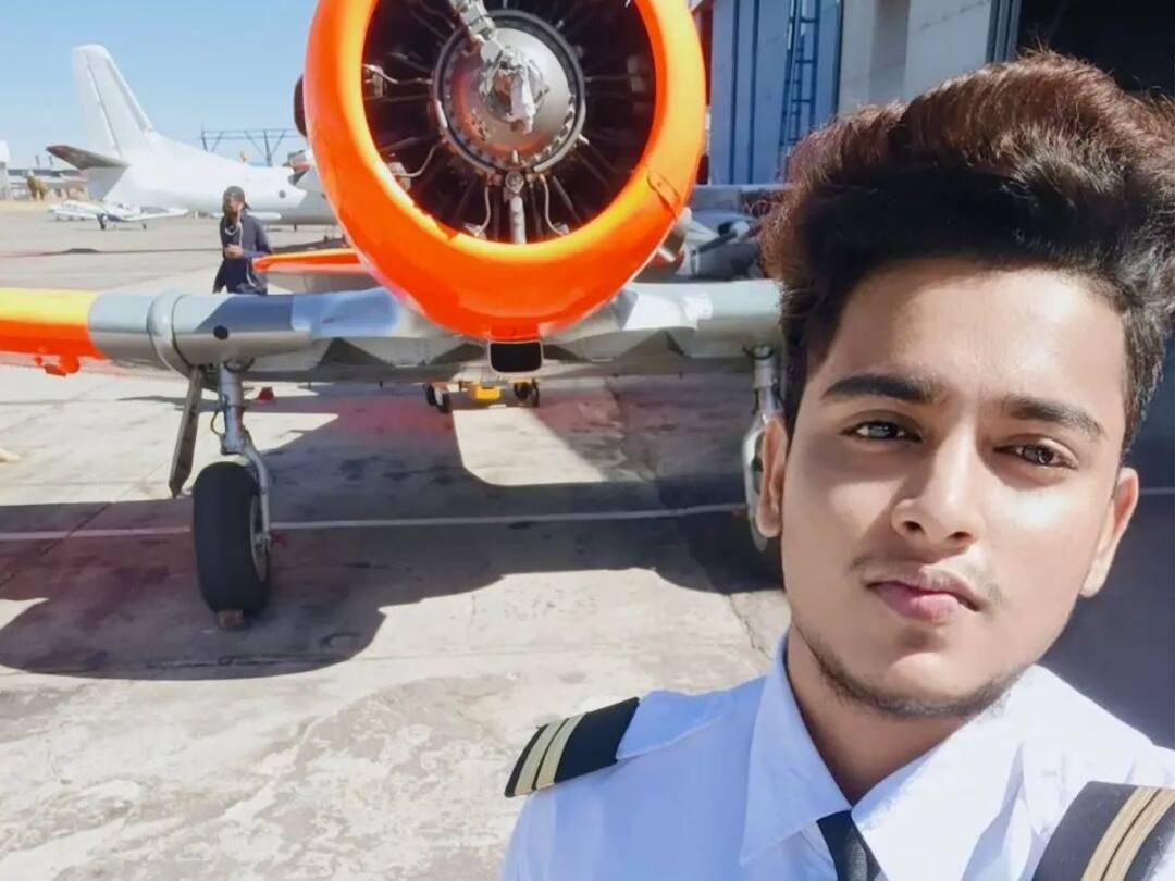 Adam Harry is a trained pilot but turned Zomato delivery boy Trans Pilot: శిక్షణ పొందిన పైలెట్‌ అతను, కానీ జొమాటో డెలివరీ బాయ్‌గా మారిపోయాడు, కారణం తెలిస్తే ఆశ్చర్యపోతారు