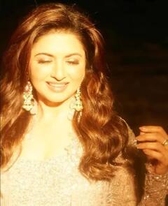 Bhagyashree Photos: 53 ਸਾਲ ਦੀ ਉਮਰ `ਚ ਵੀ ਭਾਗਿਆਸ਼੍ਰੀ ਦੇ ਹੁਸਨ ਦਾ ਜਾਦੂ ਬਰਕਰਾਰ, ਦੇਖੋ ਤਸਵੀਰਾਂ