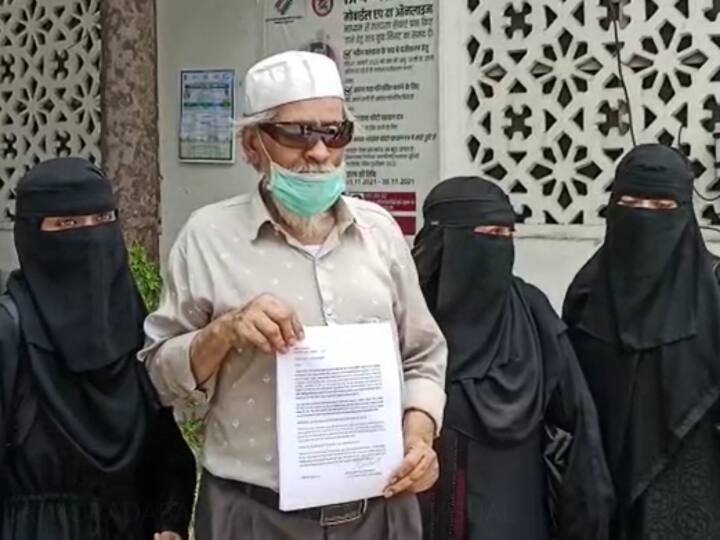 Moradabad Uttar Pradesh elderly father declared dead by sons wife in government records for property ANN Moradabad News: मुरादाबाद में 'मुर्दे' को सता रहा अपनी जान का खतरा, जिलाधिकारी को चिट्ठी लिखकर बताई ये बात