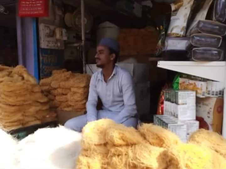 Gorakhpur Banarasi vermicelli is being sold lot due to Bakrid in UP ANN Bakrid 2022: गोरखपुर में बकरीद को लेकर बाजारों में रौनक, सेवइयों की खूब हो रही बिक्री