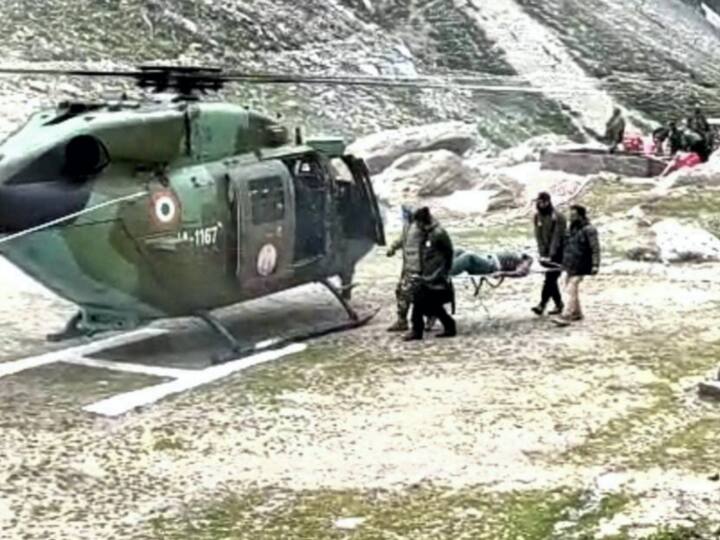 शुक्रवार की शाम 5.30 बजे बादल फटने के बाद जैसे ही तेज बहाव रुका, आईटीबीपी के जवानों ने रेस्क्यू ऑपरेशन शुरु कर दिया.