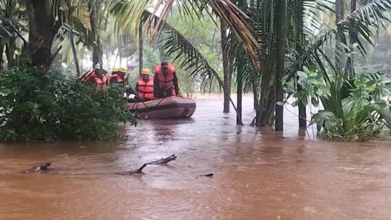 South India Rains: केरल से कर्नाटक तक बारिश बनी आफत, तेलंगाना से आई डराने वाली तस्वीर