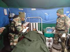 Amarnath Cloudburst: मलबे में जिंदगी की तलाश में जुटे जवान! रेस्क्यू ऑपरेशन की ताजा तस्वीरें