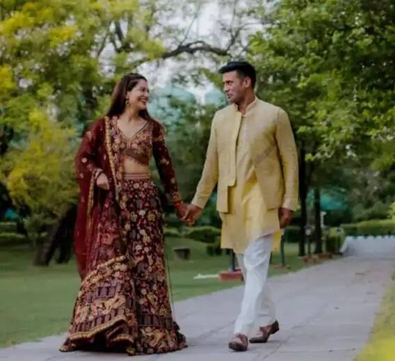 પાયલ રોહતગી પોતાના પ્રેમ સંગ્રામ સિંહને લગભગ 12 વર્ષોથી એકબીજાને ડેટ કરી રહ્યાં છે. છેવટે 12 વર્ષો બાદ બન્ને હંમેશા માટે એકબીજાના થવાના છે.