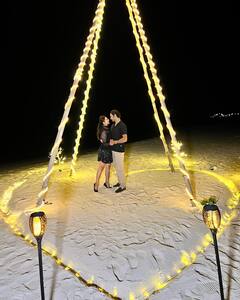 मालदीव में पति विवेक की आंखों में खोई दिखीं Divyanka Tripathi, देखिए मैरिज एनिवर्सरी सेलिब्रेशन की रोमांटिक फोटोज