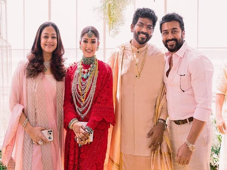 Nayanthara Vignesh Drop Throwback Pics With Rajnikanth SRK, Surya, Vijaysethupathi on 1st Month Anniversary Nayanthara Wedding Photos: சூர்யா முதல் விஜய்சேதுபதி வரை.. மொத்த ஆல்பத்தையும் இறக்கிய விக்னேஷ் சிவன்..!