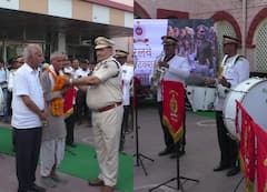 In Pics: अमृत महोत्सव के दौरान भरतपुर जंक्शन पर बैंड और स्क्रीन वॉल वीडियो शो का आयोजन, वरिष्ठ नागरिकों का माला पहनाकर किया स्वागत