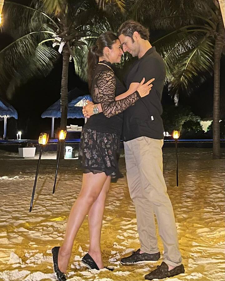 टीवी कपल दिव्यांका त्रिपाठी (Divyanka Tripathi) और विवेक दहिया (Vivek Dahiya) ने हाल ही में मालदीव में अपनी शादी की छठी सालगिरह मनाई.