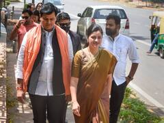 Umesh Kolhe Murder: राणा दंपति ने मृतक उमेश कोल्हे के घर के बाहर मंदिर में किया हनुमान चालीसा का पाठ, दोषियों को फांसी देने कि मांग की