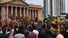 Sri Lankan Crisis : অগ্নিগর্ভ শ্রীলঙ্কা, রাষ্ট্রপতির বাসভবন ঘিরে তুমুল বিক্ষোভ, পালালেন রাষ্ট্রপতি