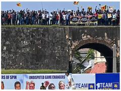 Srilanka Protest : இலங்கை - ஆஸ்திரேலியா டெஸ்ட் போட்டி மைதானத்தை முற்றுகையிட்ட போராட்டக்காரர்கள்...!