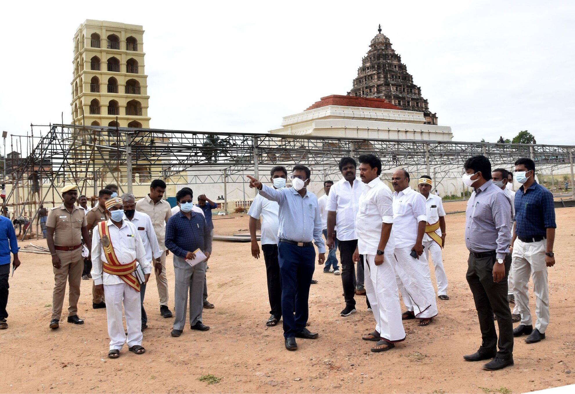 எல்.கே.ஜி., யு.கே.ஜி., வகுப்புகள் எப்போது முழுமையாக நடைபெறும்..? - தஞ்சையில் அமைச்சர் அன்பில் மகேஷ் பேட்டி