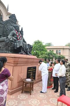 Eknath Shinde PHOTO : शिंदे-फडणवीसांचा दिल्ली दौरा, मॅरेथॉन भेटीगाठी; चर्चा अन् बरंच काही
