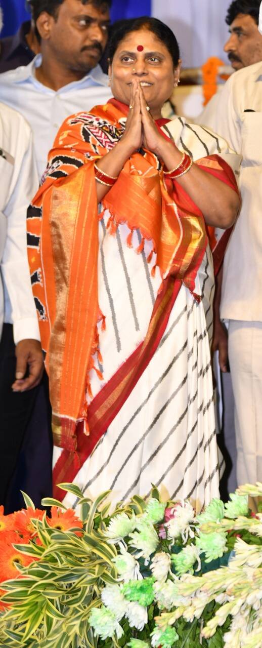 వైసీపీ ప్లీనరీలో వైఎస్ విజయమ్మ