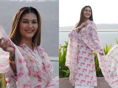 Sapna Choudhary Desi Look: माथे पर बिंदी लगाए देसी लुक में नजर आईं सपना चौधरी, सादगी ने लूटा फैन्स का दिल