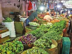 Vegetables Price List : கிடுகிடுவென உயர்ந்த பீன்ஸ், மாங்காய் விலை...இன்றைய காய்கறிகள் விலை நிலவரம் இதோ...!